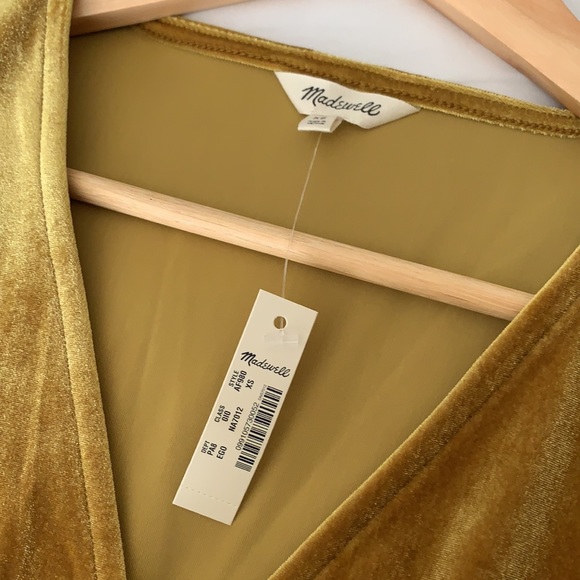 NWT - Madewell Velvet Smocked Crossover Top - Picture 7 of 7